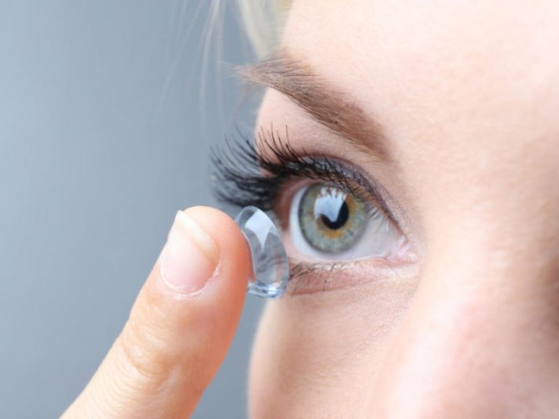 11 популярных мифов о контактных линзах