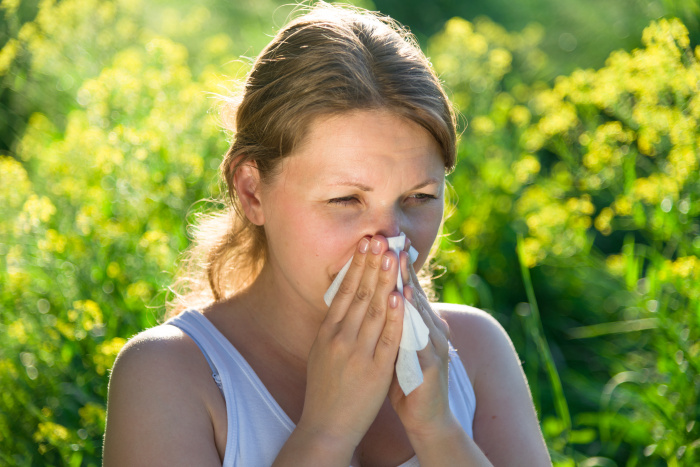 Как аллергикам вести себя летом